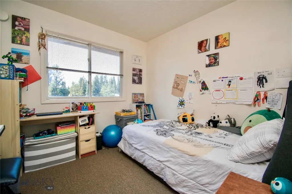 321/327 Gibbon Avenue West Yellowstone MT 59758