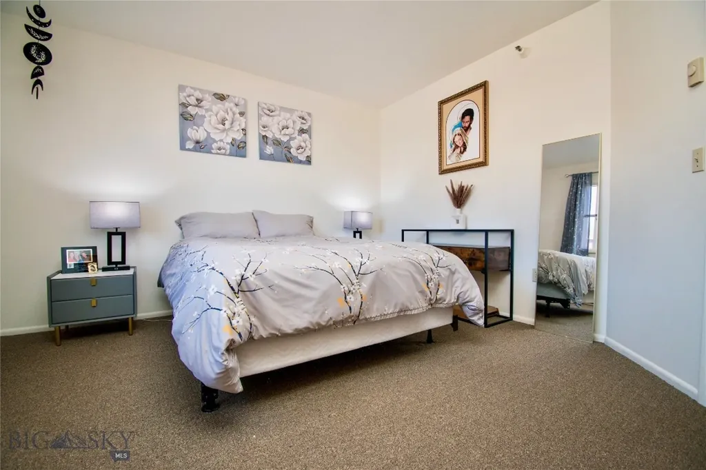 321/327 Gibbon Avenue West Yellowstone MT 59758