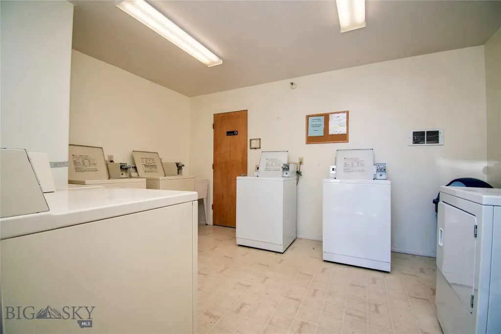 321/327 Gibbon Avenue West Yellowstone MT 59758