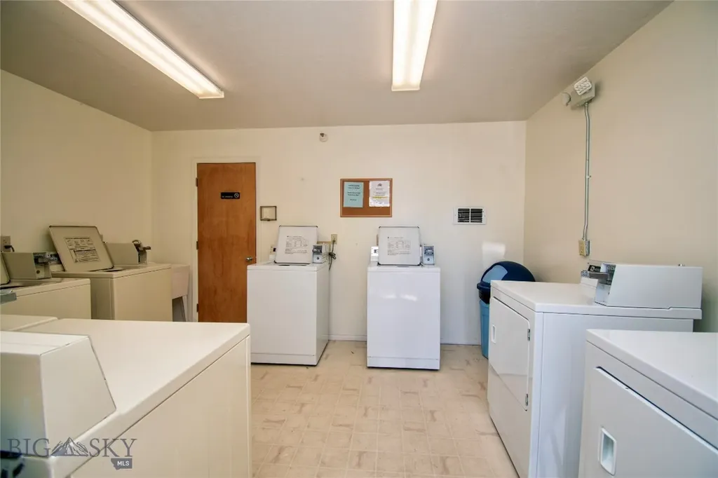 321/327 Gibbon Avenue West Yellowstone MT 59758