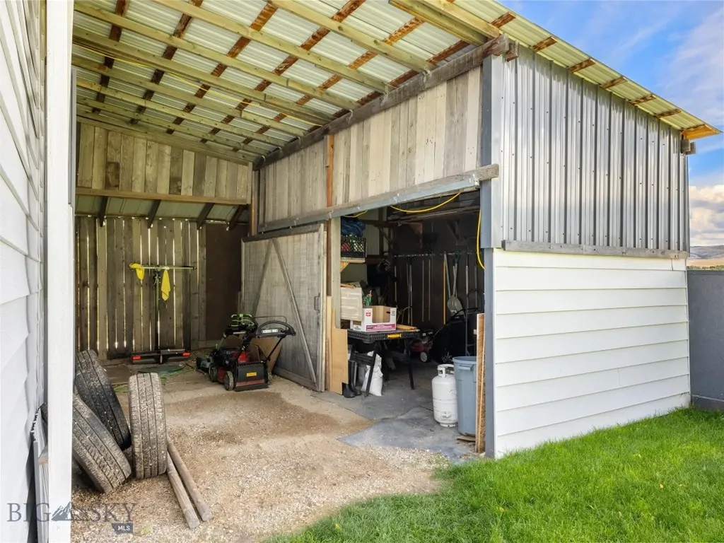 75 Jeffers Road Ennis MT 59729