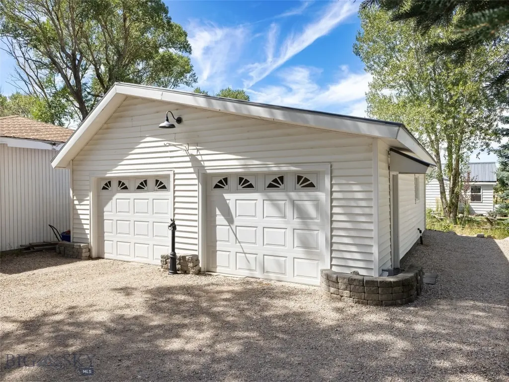 75 Jeffers Road Ennis MT 59729