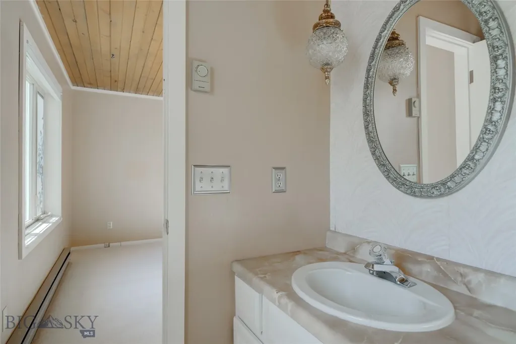 8733 Huffman Bozeman MT 59715