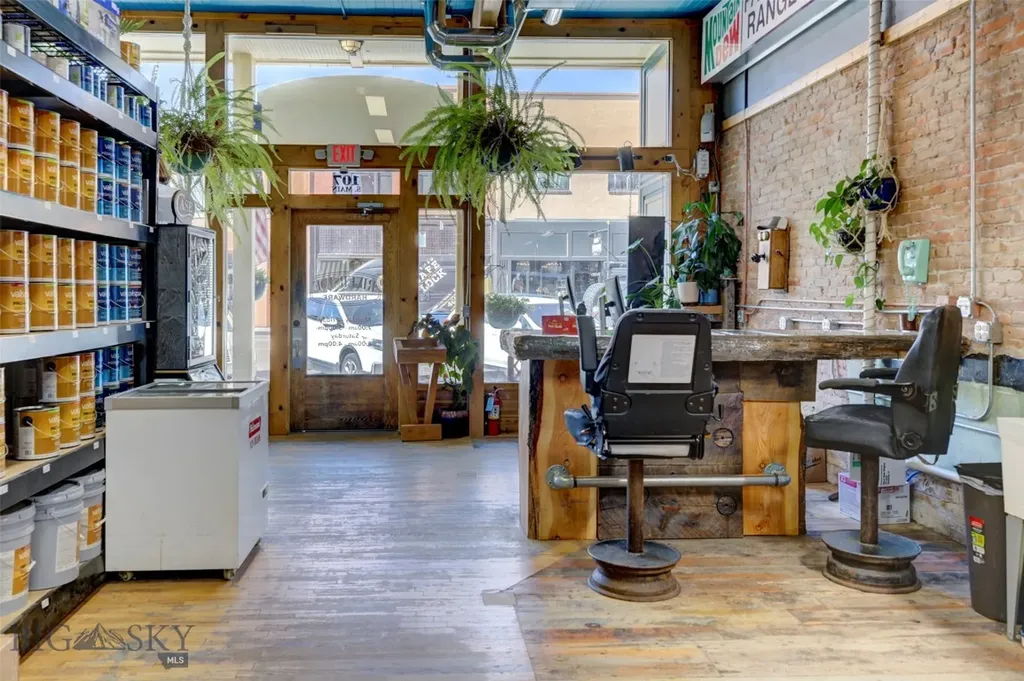 107 S Main Street Livingston MT 59047