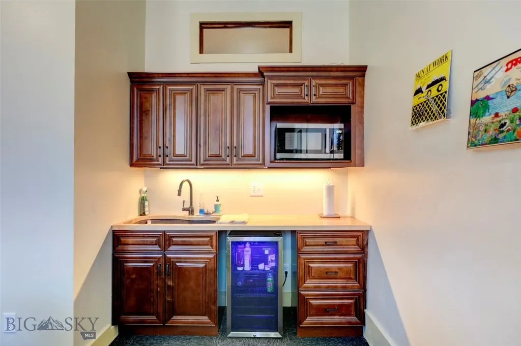 107 S Main Street Livingston MT 59047