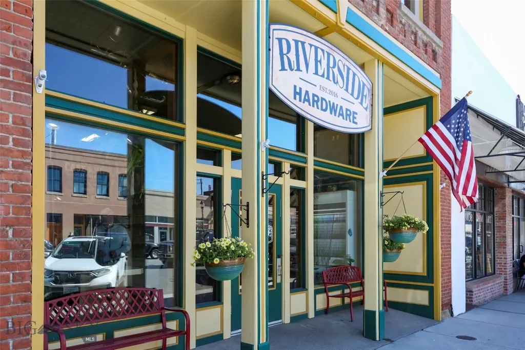 107 S Main Street Livingston MT 59047