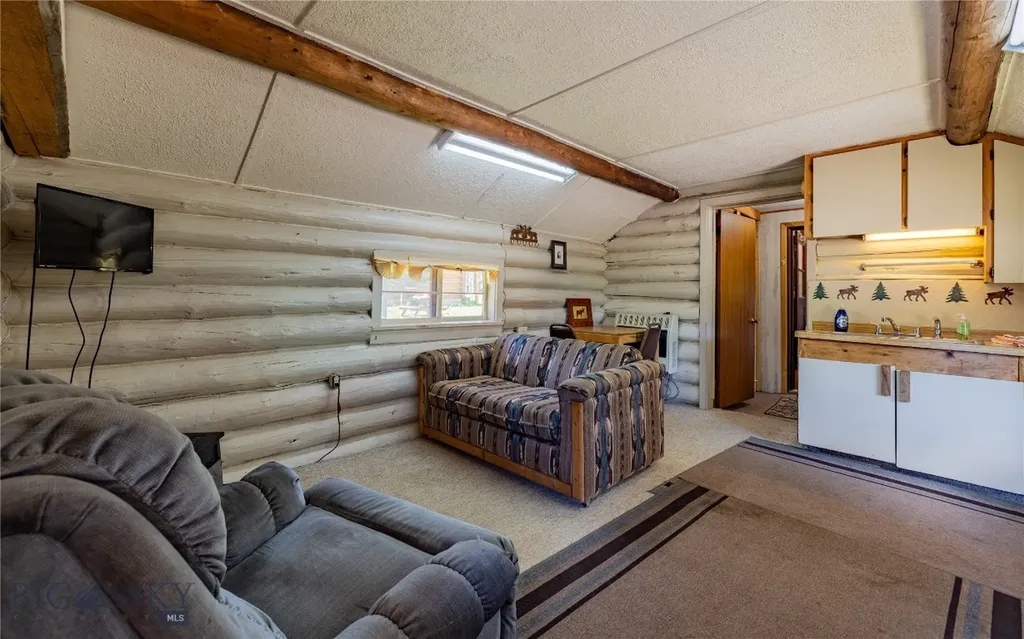 715 Us Highway 212 W Cooke City MT 59020