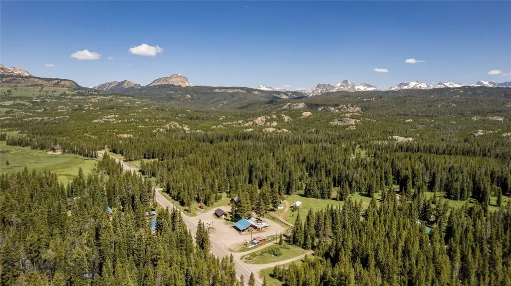 715 Us Highway 212 W Cooke City MT 59020