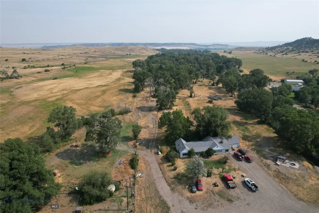 126 Upper Deer Creek Big Timber MT 59011