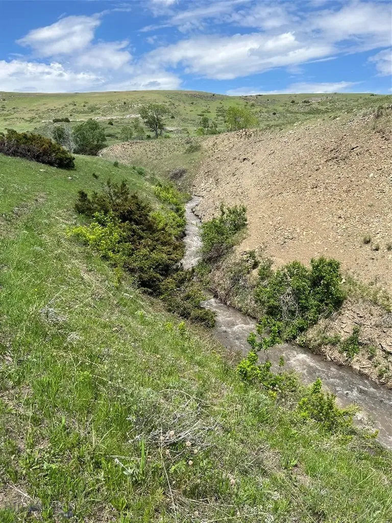 126 Upper Deer Creek Big Timber MT 59011