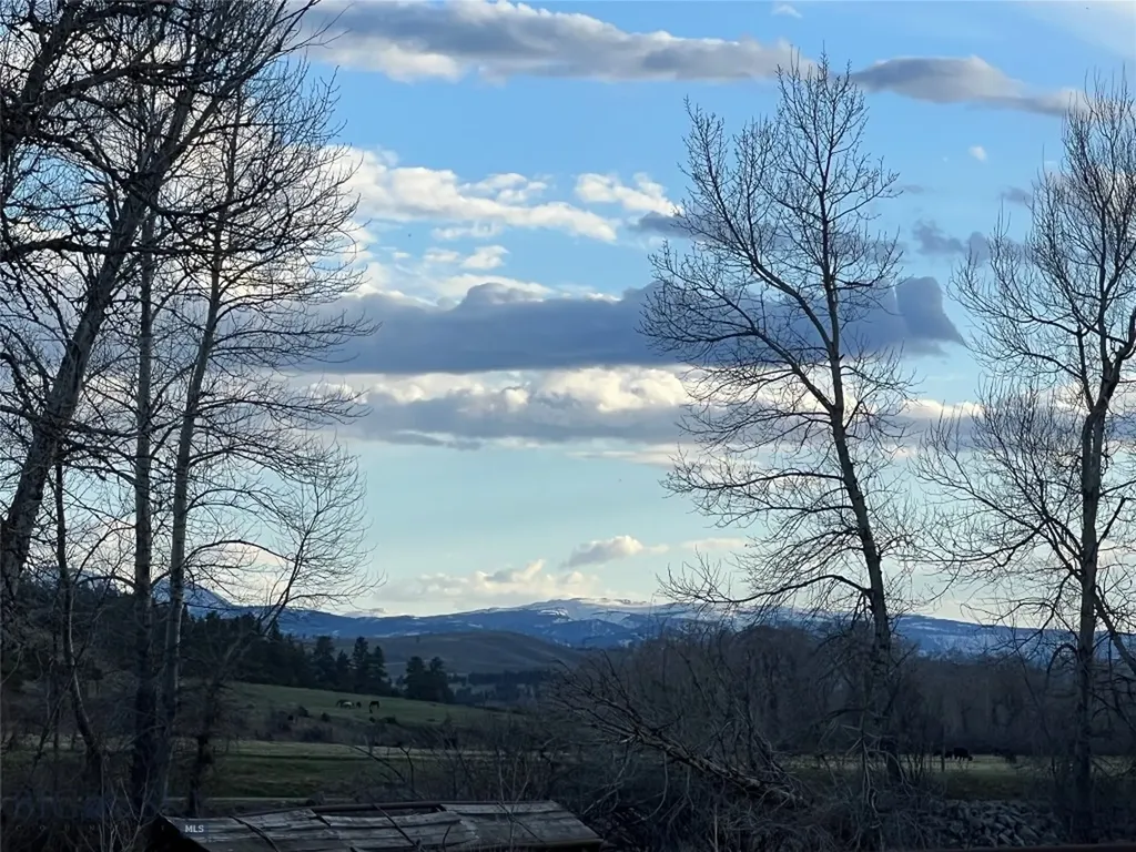 126 Upper Deer Creek Big Timber MT 59011