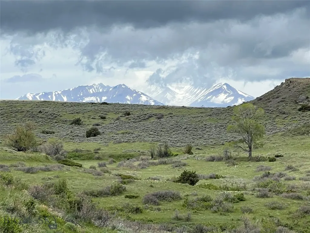 126 Upper Deer Creek Big Timber MT 59011
