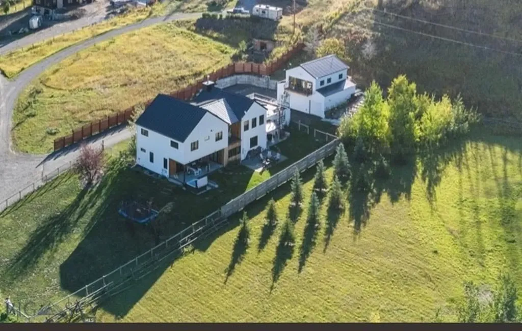 31 Midway Bridger Road Bozeman MT 59715