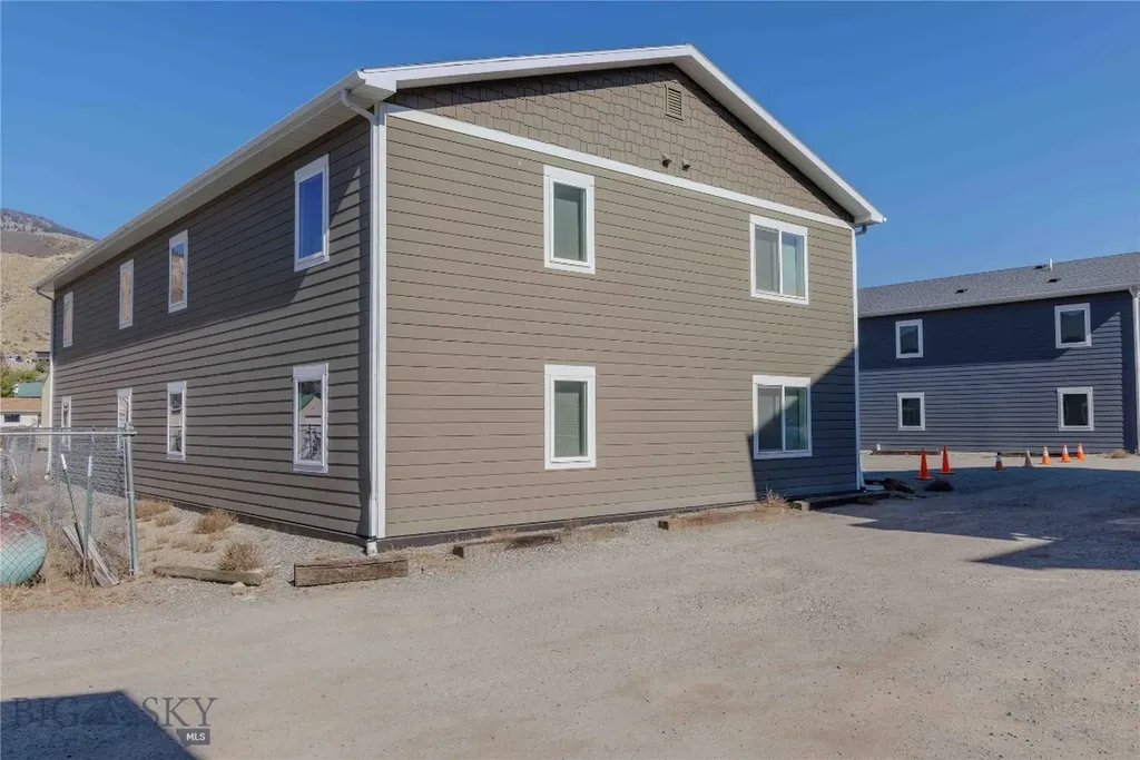 305 Spring Street Gardiner MT 59030