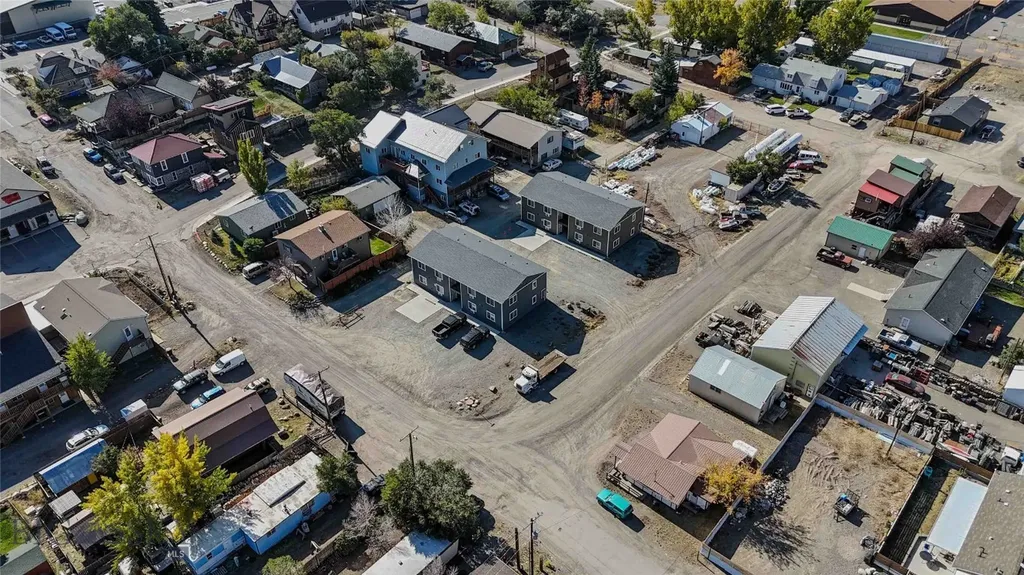 305 Spring Street Gardiner MT 59030