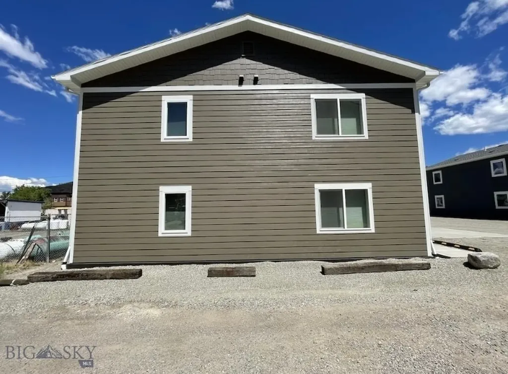 305 Spring Street Gardiner MT 59030