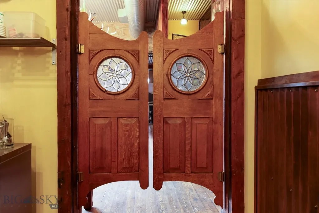 102 Elliot S Wilsall MT 59086