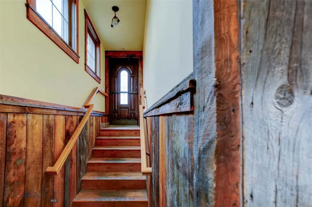 102 Elliot S Wilsall MT 59086