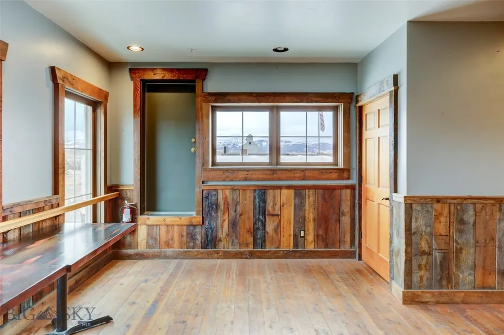 102 Elliot S Wilsall MT 59086