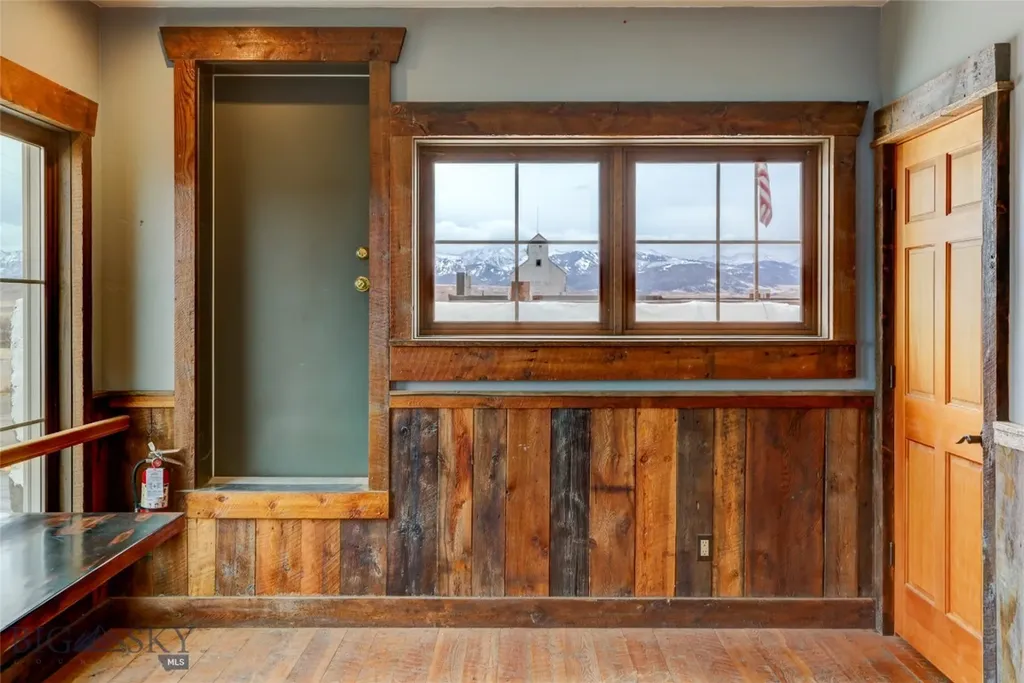102 Elliot S Wilsall MT 59086