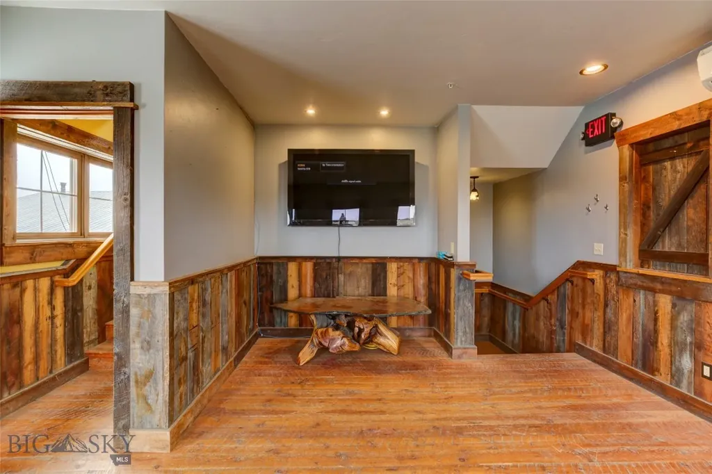 102 Elliot S Wilsall MT 59086