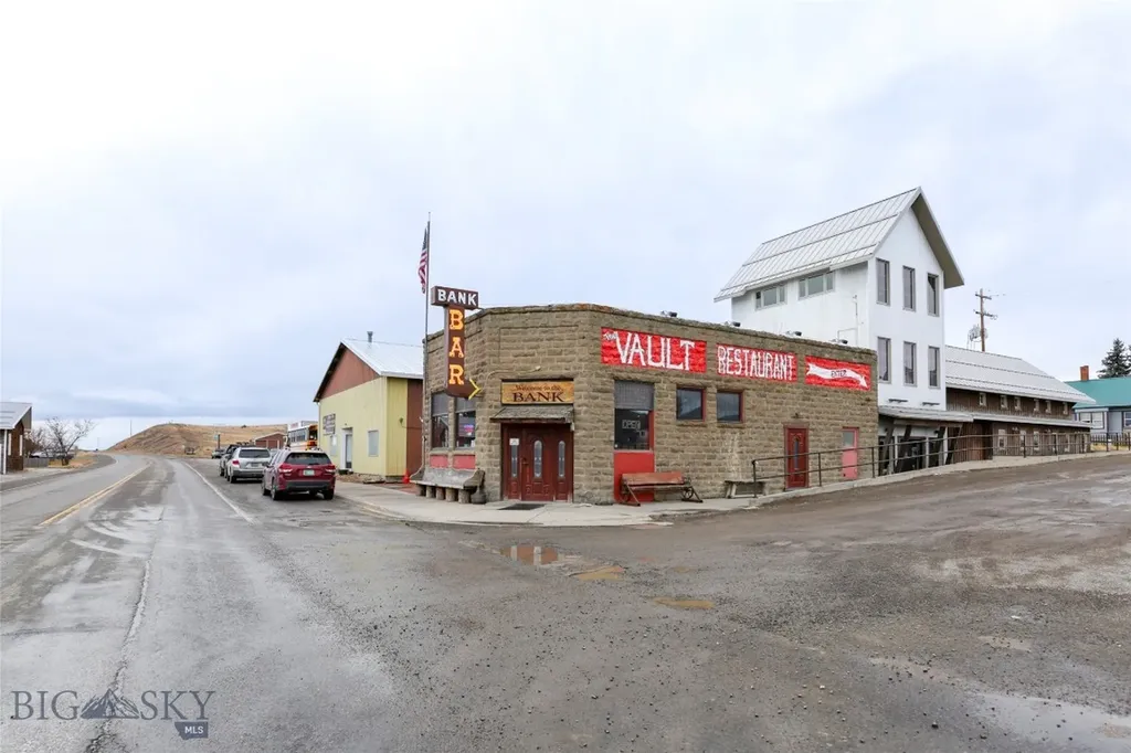 102 Elliot S Wilsall MT 59086