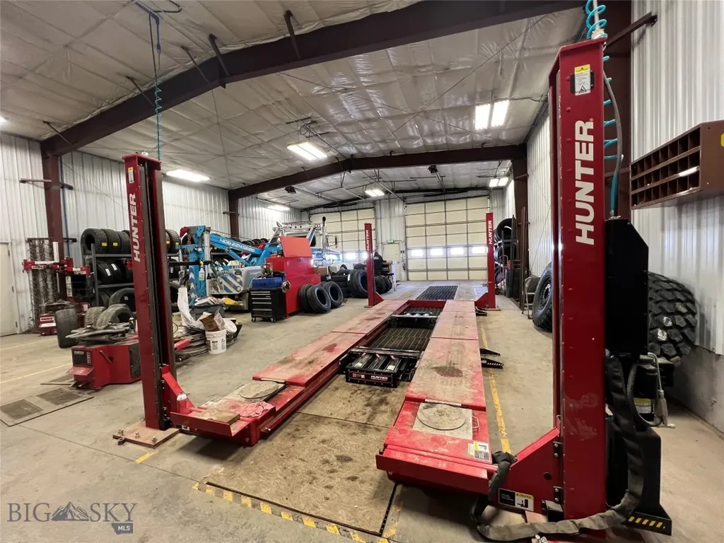 1296 Us Highway 10 Highway W Livingston MT 59047