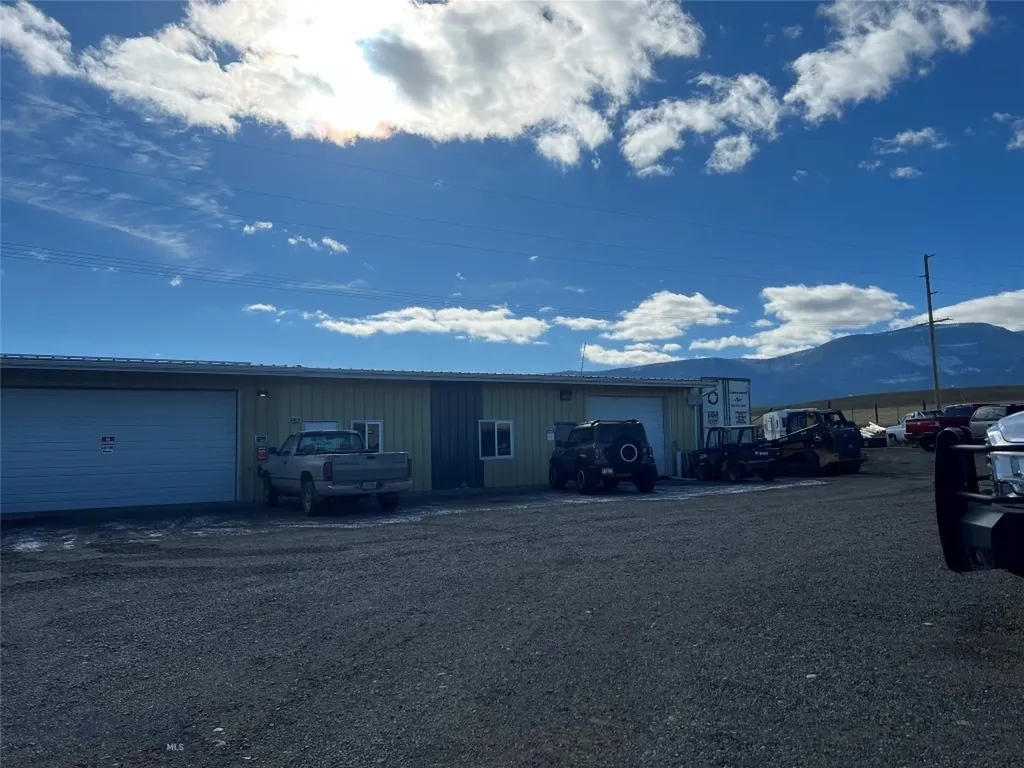 1296 Us Highway 10 Highway W Livingston MT 59047