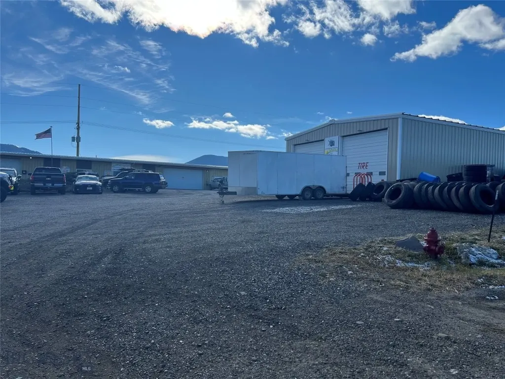 1296 Us Highway 10 Highway W Livingston MT 59047