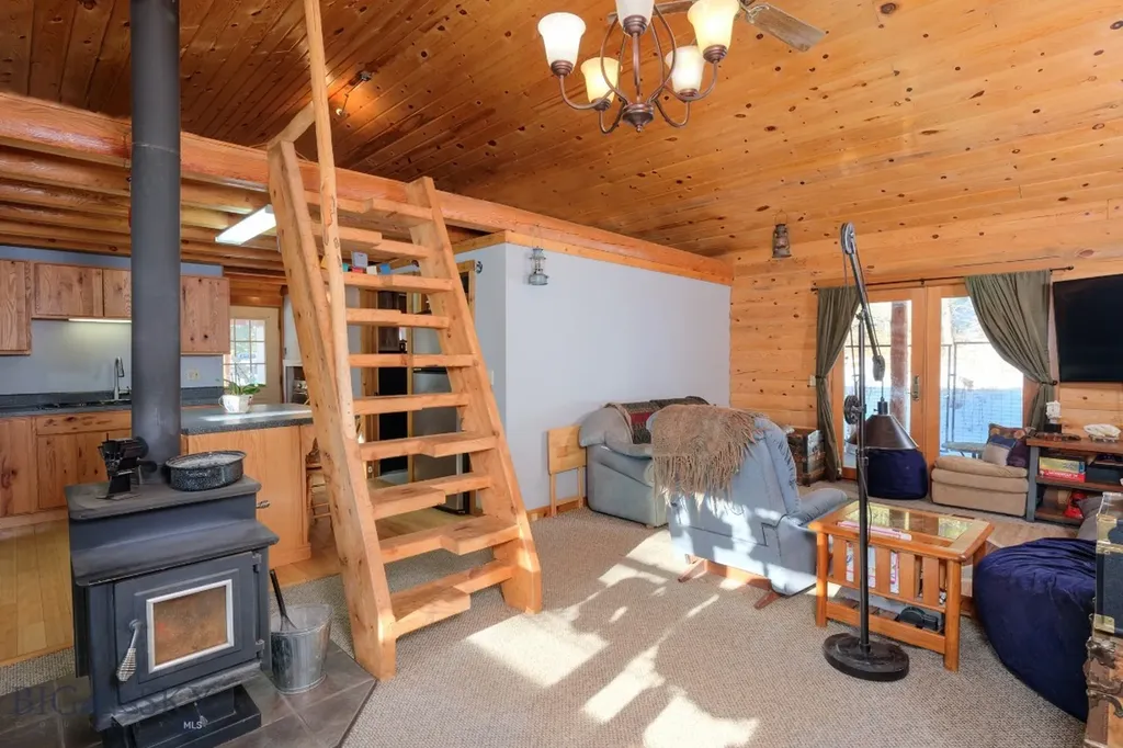 1155 &1269 Dudley Creek Road Gallatin Gateway MT 59730