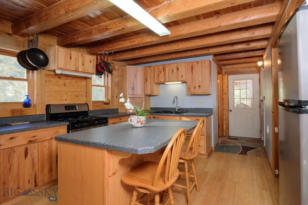 1155 &1269 Dudley Creek Road Gallatin Gateway MT 59730