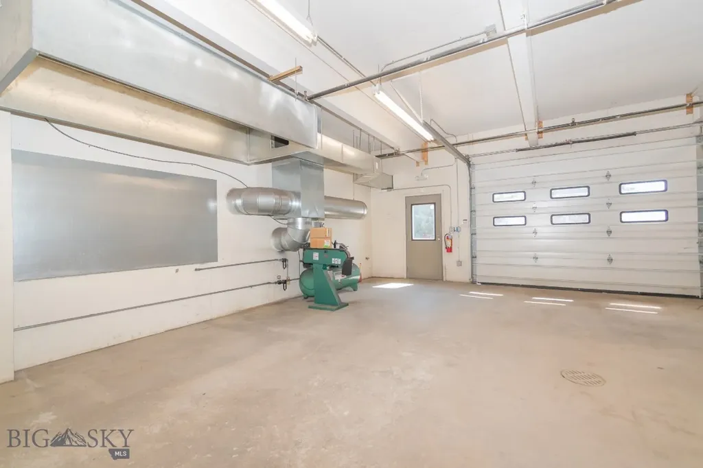 24 N Faithful Street West Yellowstone MT 59758