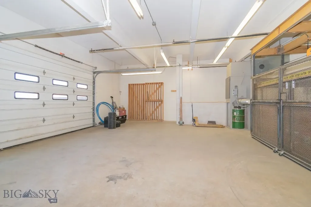 24 N Faithful Street West Yellowstone MT 59758