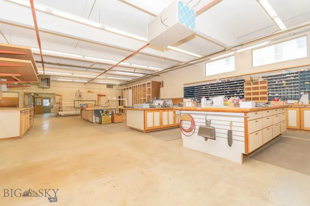 24 N Faithful Street West Yellowstone MT 59758