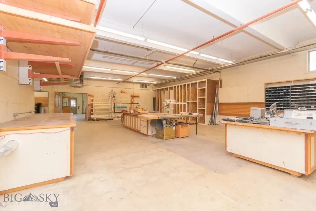 24 N Faithful Street West Yellowstone MT 59758
