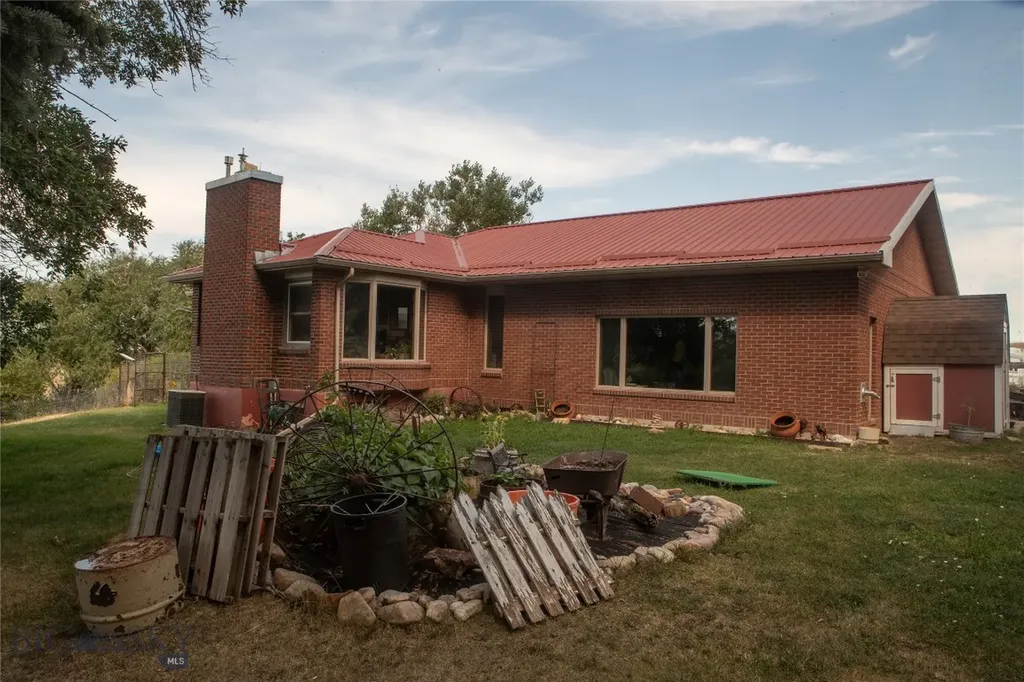 2191 Milligan Road Cascade MT 59421