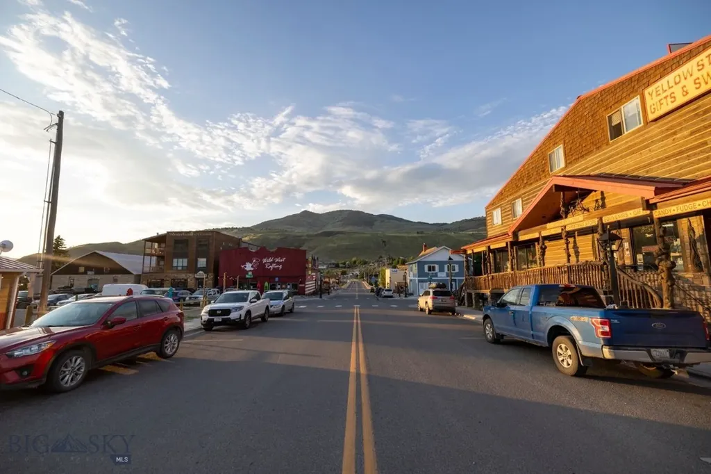 301 Spring Street Gardiner MT 59030