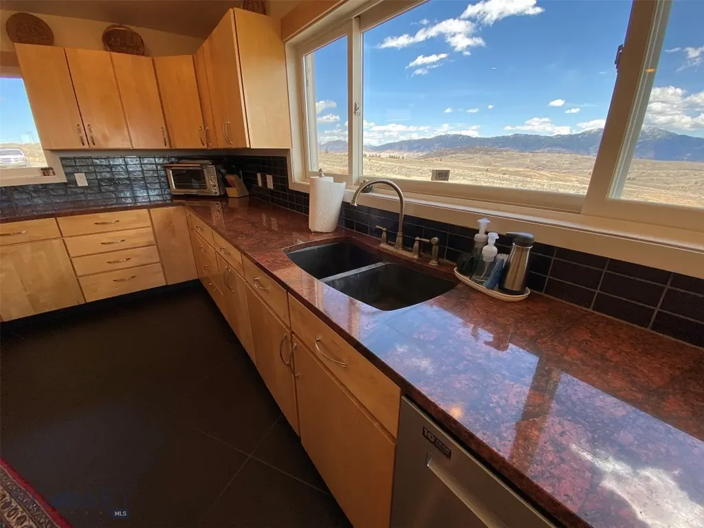 1424 Beef Trail Road Butte MT 59701