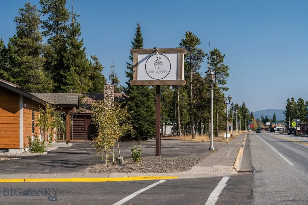 229 N Hayden Street West Yellowstone MT 59758