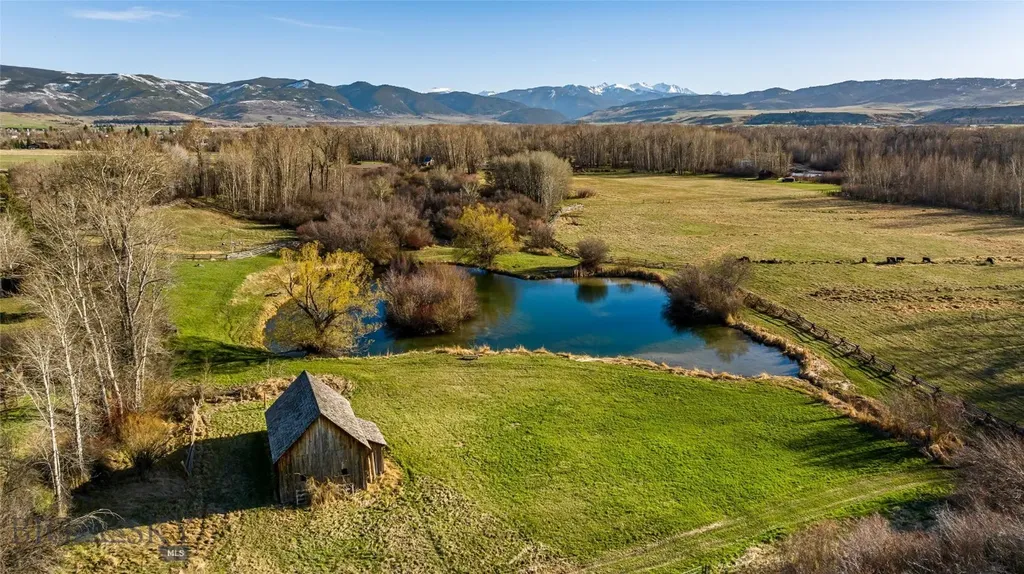 77117 Gallatin Road Gallatin Gateway MT 59718