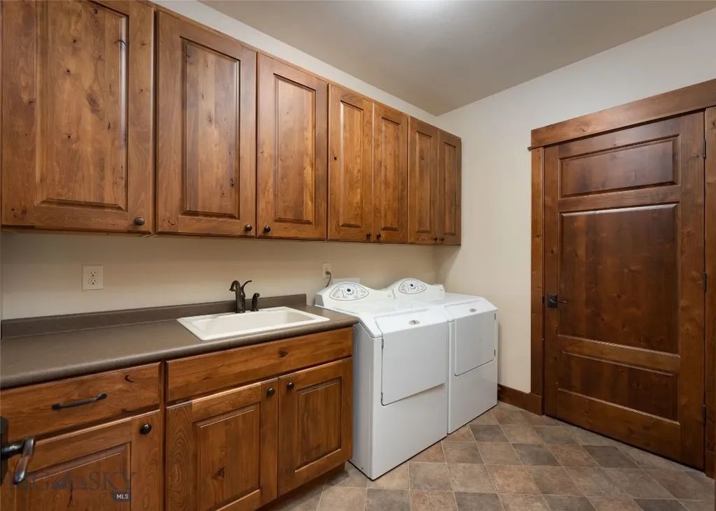 3060 Hamilton Road Belgrade MT 59714