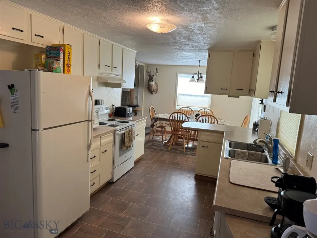 57 South Barber Road Ryegate MT 59036