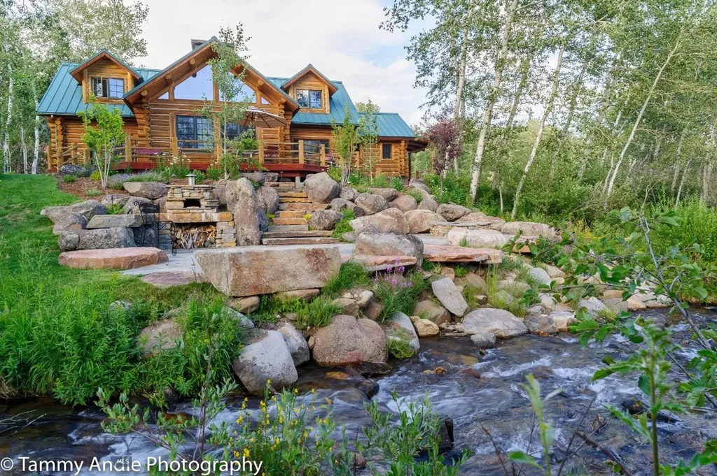 875 N Meadow Creek Road Mcallister MT 59740