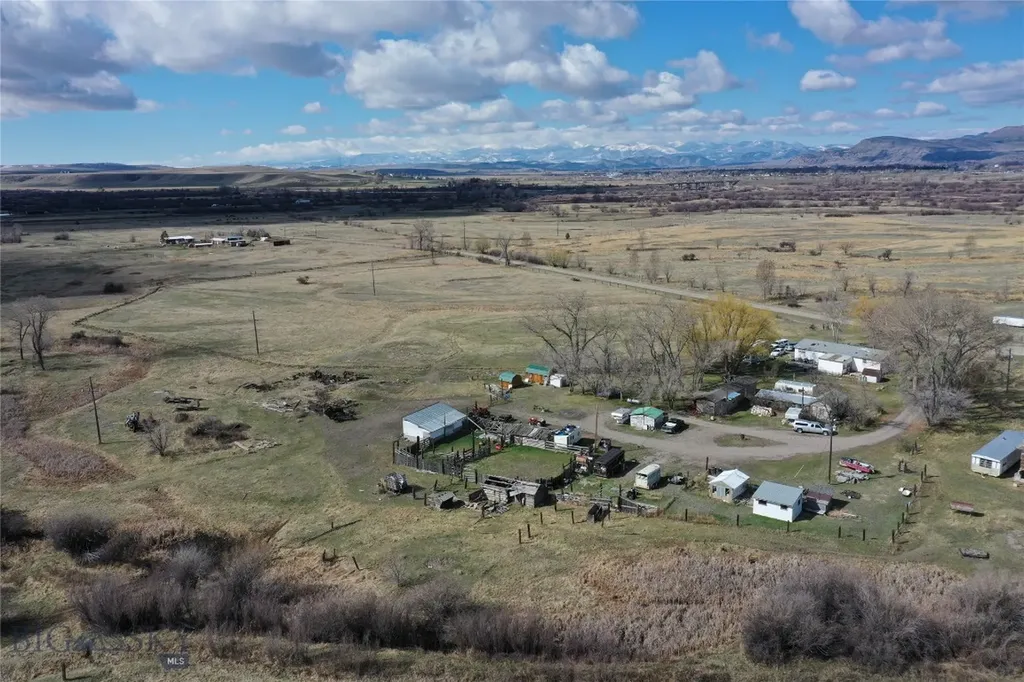 3179 Pyfer Road N Three Forks MT 59752