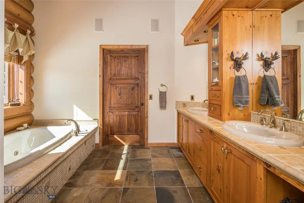 141 Black Wolf Ridge Big Sky MT 59730