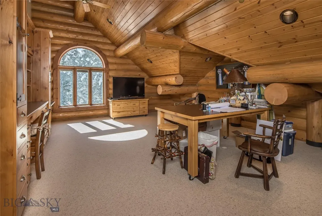 141 Black Wolf Ridge Big Sky MT 59730
