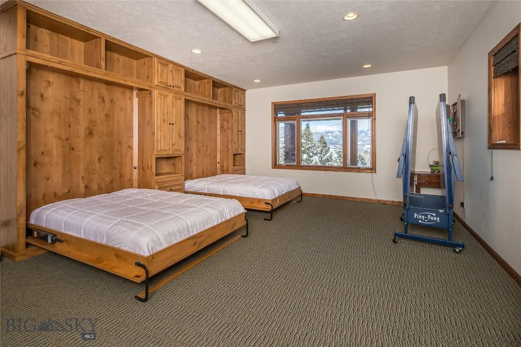 141 Black Wolf Ridge Big Sky MT 59730
