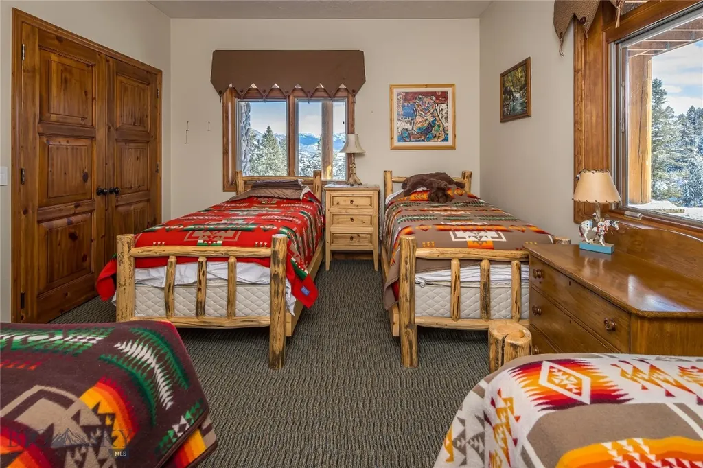 141 Black Wolf Ridge Big Sky MT 59730