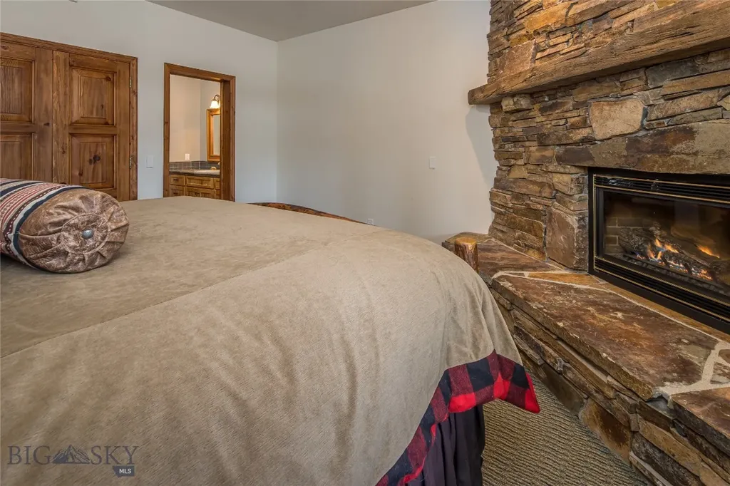 141 Black Wolf Ridge Big Sky MT 59730