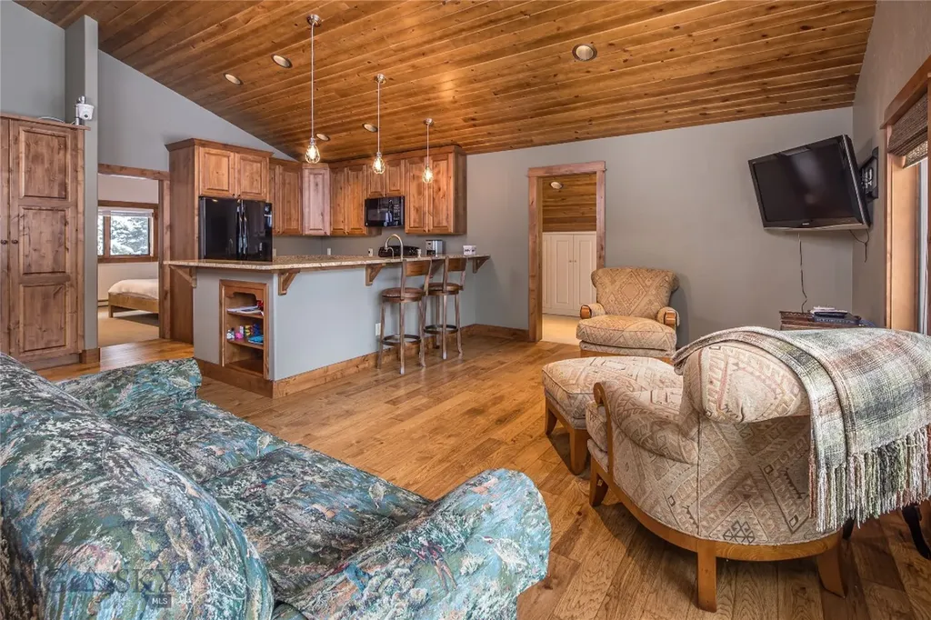141 Black Wolf Ridge Big Sky MT 59730